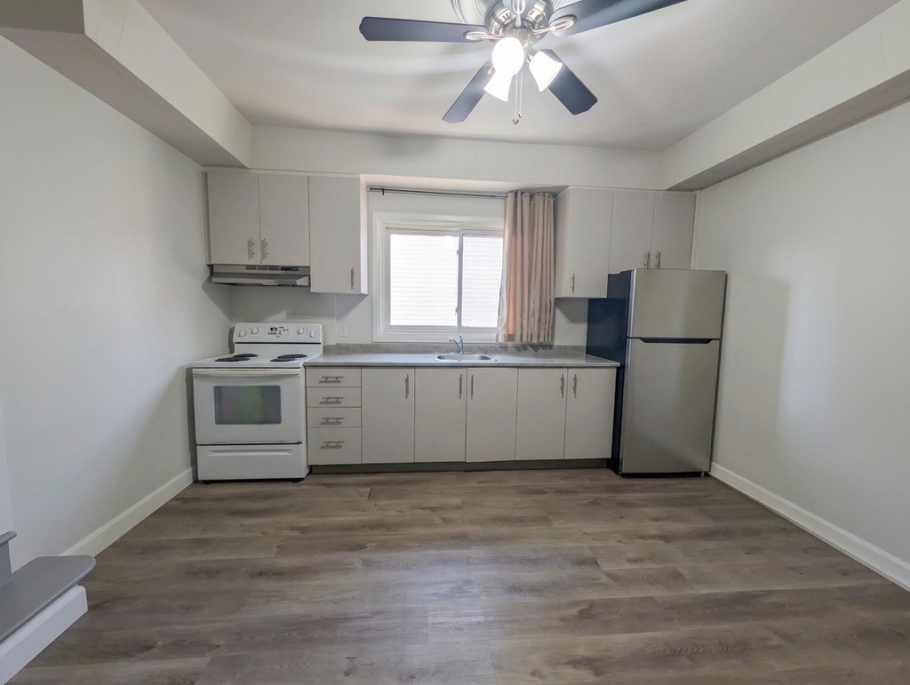 82 Albert St - Photo 2 of 13