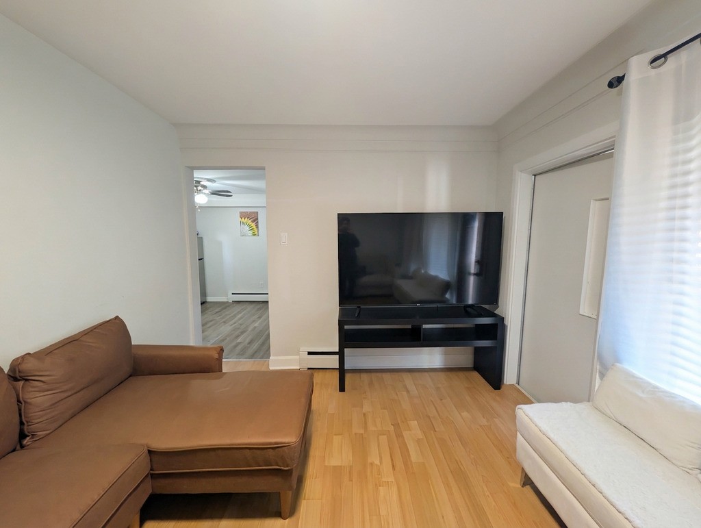 82 Albert St - Photo 5 of 13