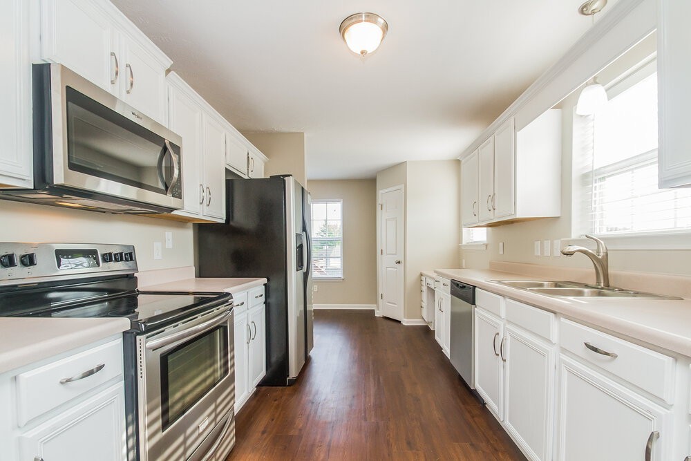206 Lake Forest Dr - Photo 5 of 15
