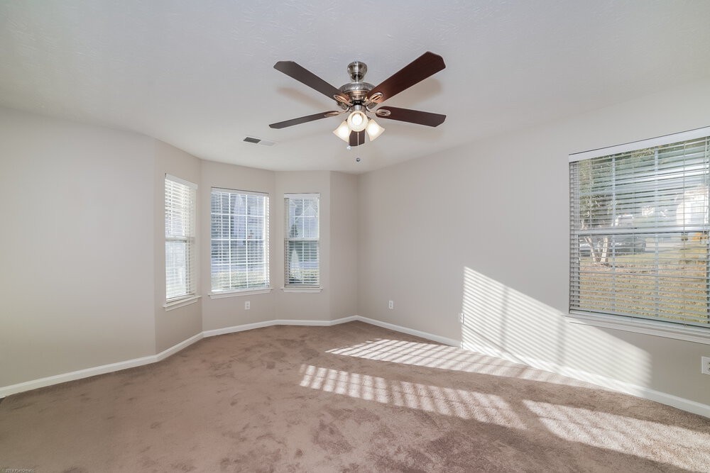 7109 Ambercrest Ct - Photo 4 of 17