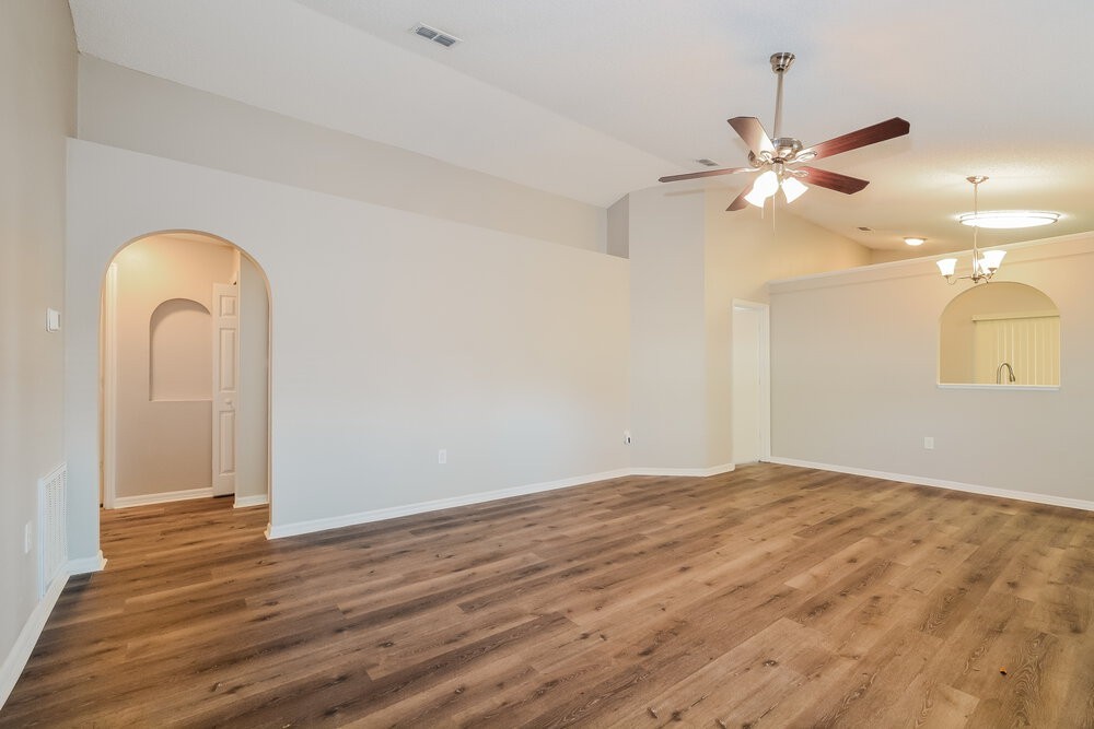 324 Placid Lake Dr - Photo 3 of 16