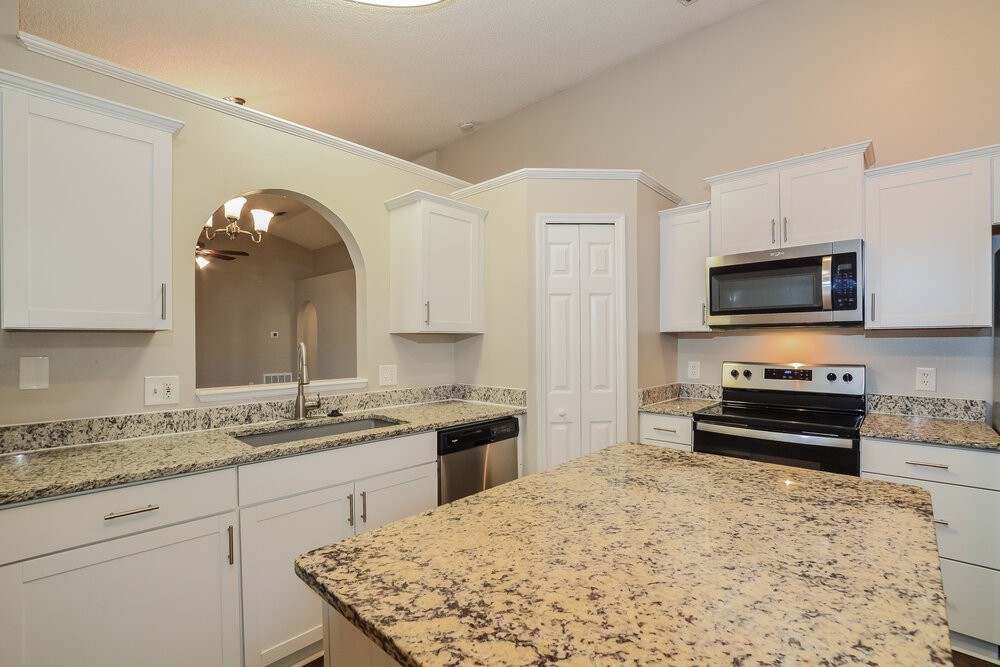 324 Placid Lake Dr - Photo 5 of 16