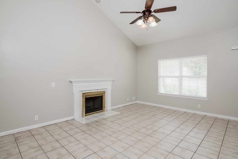 201 Bill Stewart Blvd - Photo 2 of 15