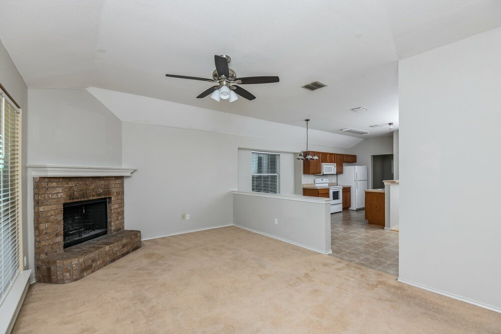 3405 Saint Vincent Rd - Photo 3 of 16
