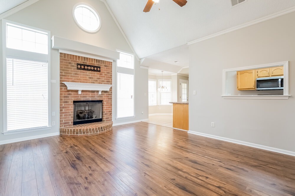 6687 Sandbourne W - Photo 2 of 15