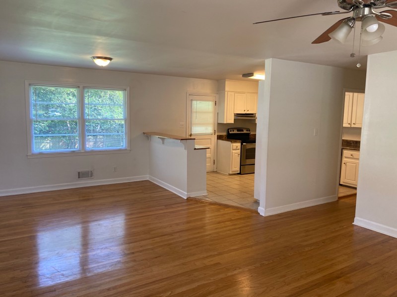 1606 Winter St - Photo 3 of 16