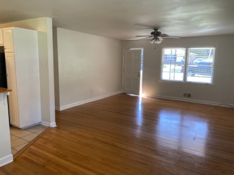 1606 Winter St - Photo 4 of 16