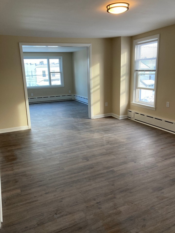 2511 6th Ave - Photo 4 of 22