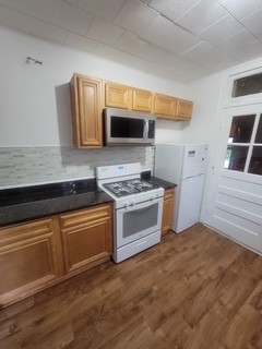 2514 Indiana Ave #1 - Photo 3 of 12