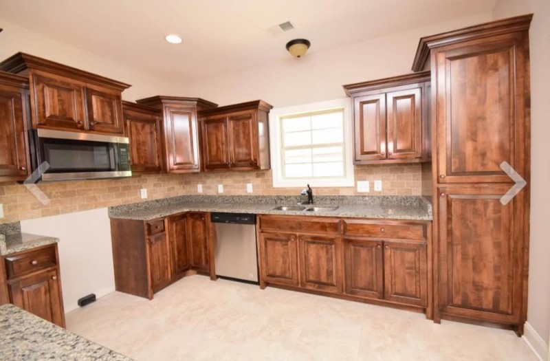 2968 Greentree Dr - Photo 2 of 12