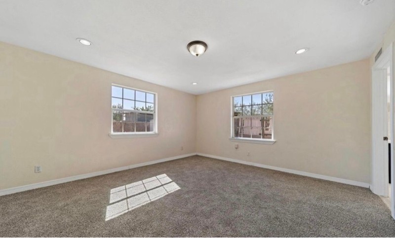 10240 Calcutta Dr #B - Photo 6 of 11