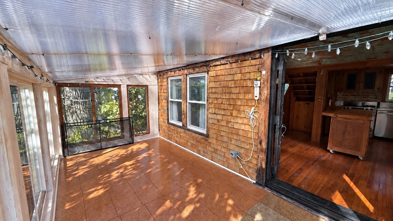 32 Bishop Ave - Photo 5 of 21