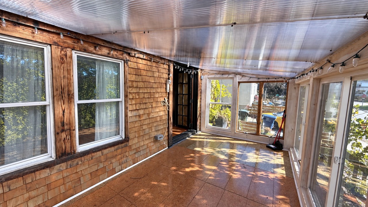 32 Bishop Ave - Photo 6 of 21