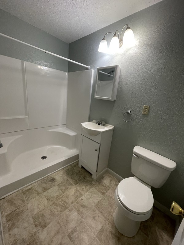 404 E Madison St #11 - Photo 5 of 12