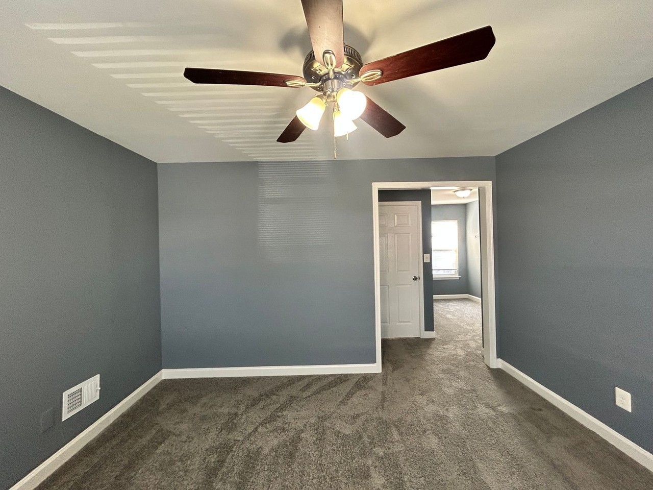 2939 W North Ave - Photo 2 of 10