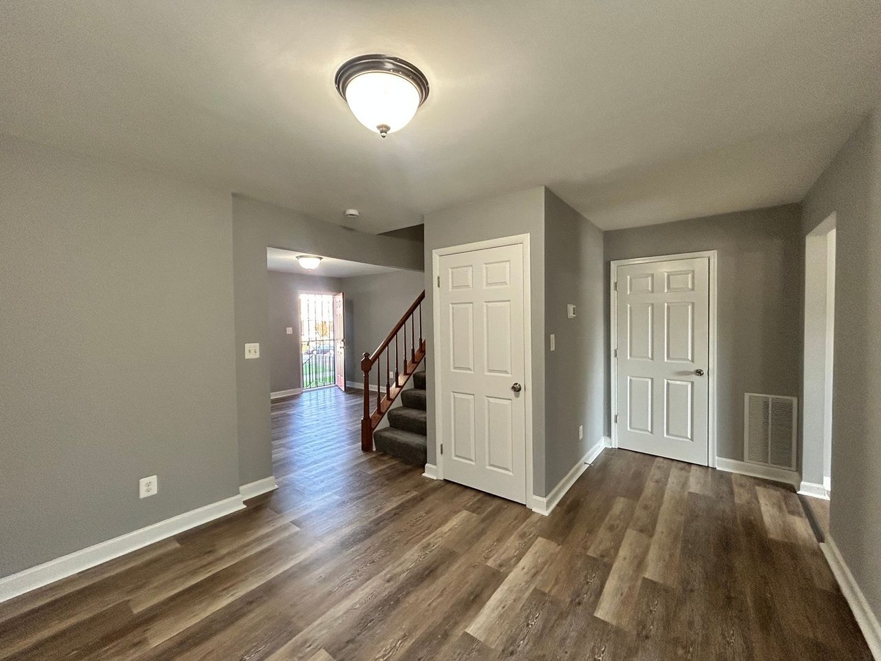 2939 W North Ave - Photo 3 of 10