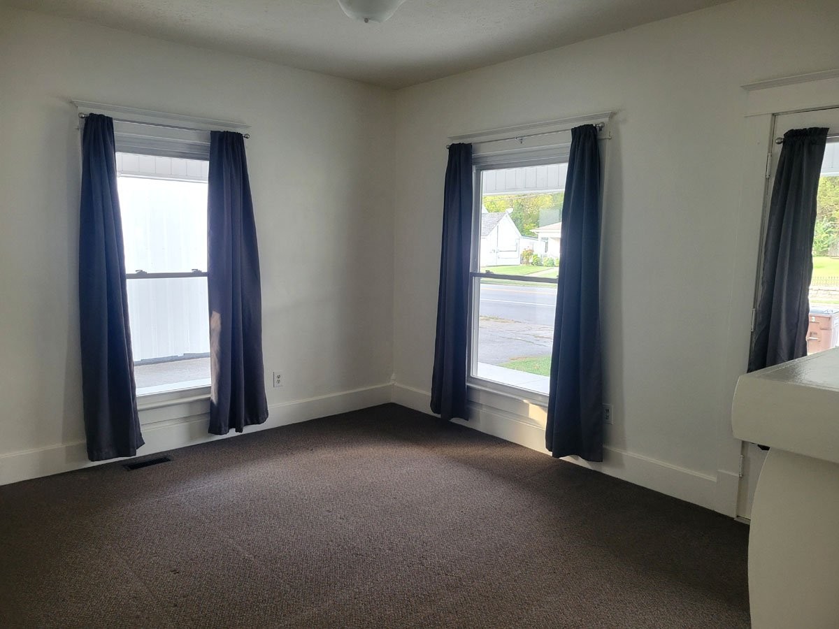 328 E Main St #1
