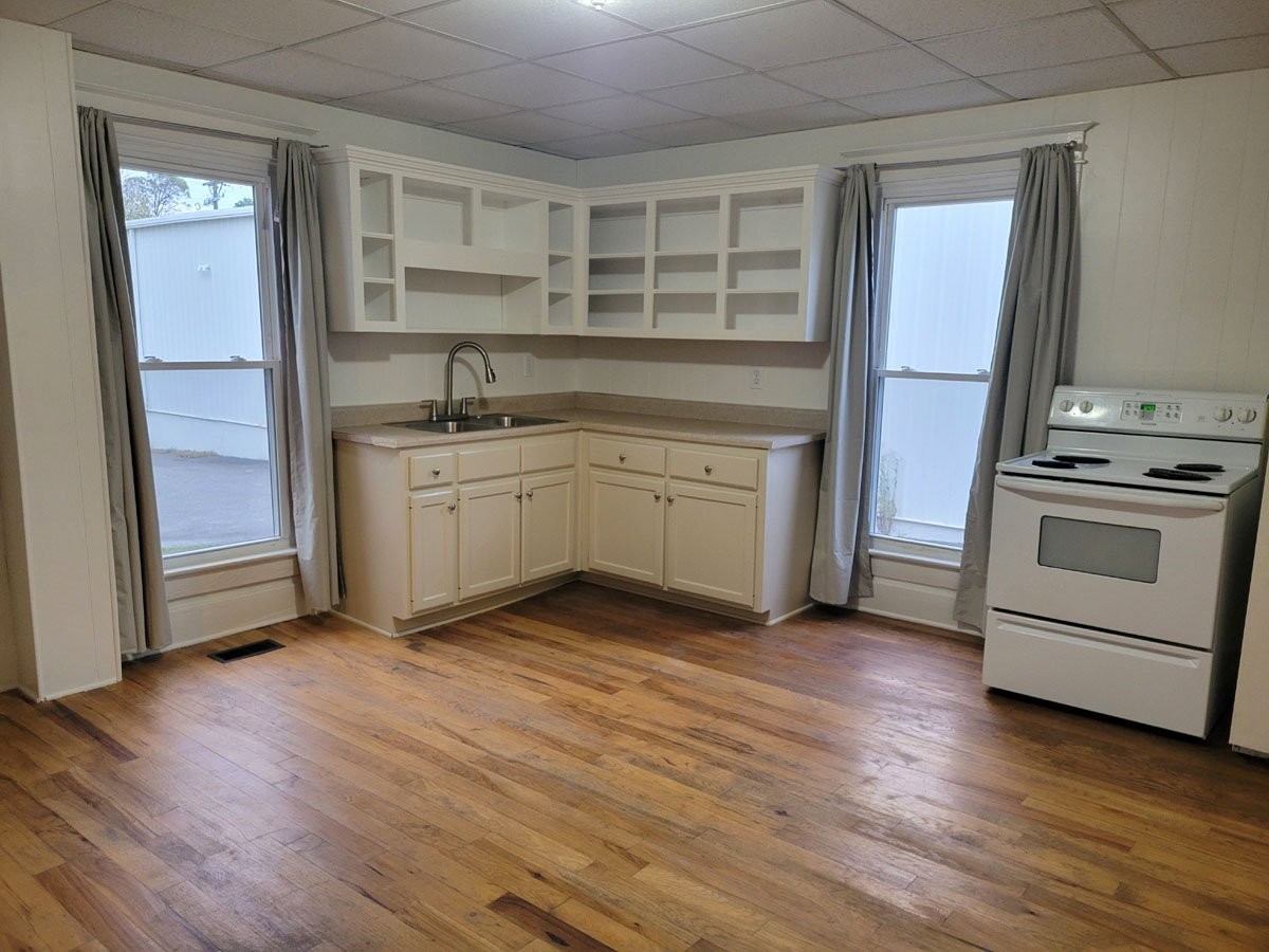 328 E Main St #1 - Photo 4 of 11