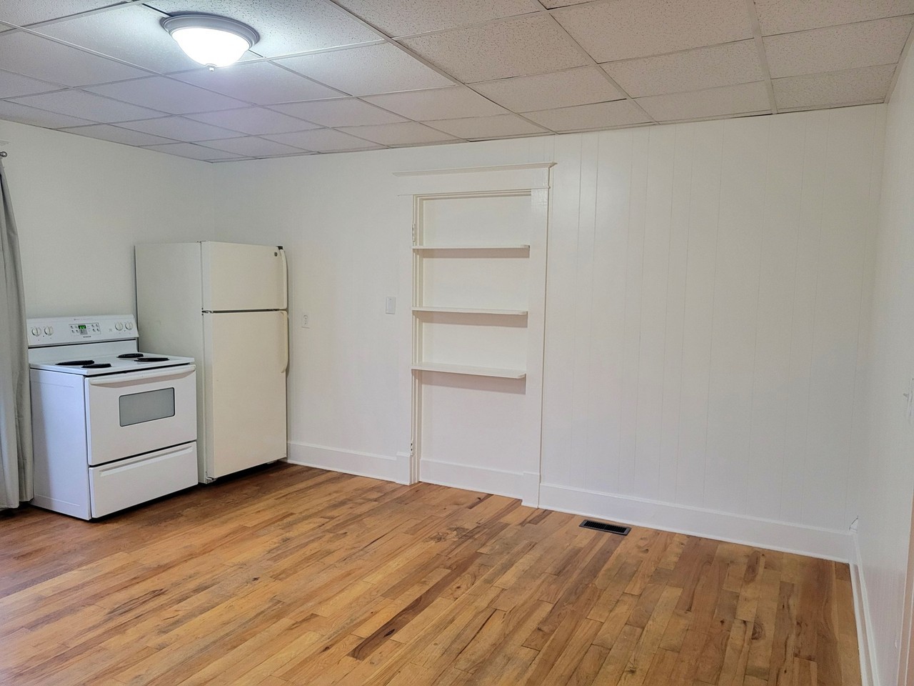 328 E Main St #1 - Photo 6 of 11