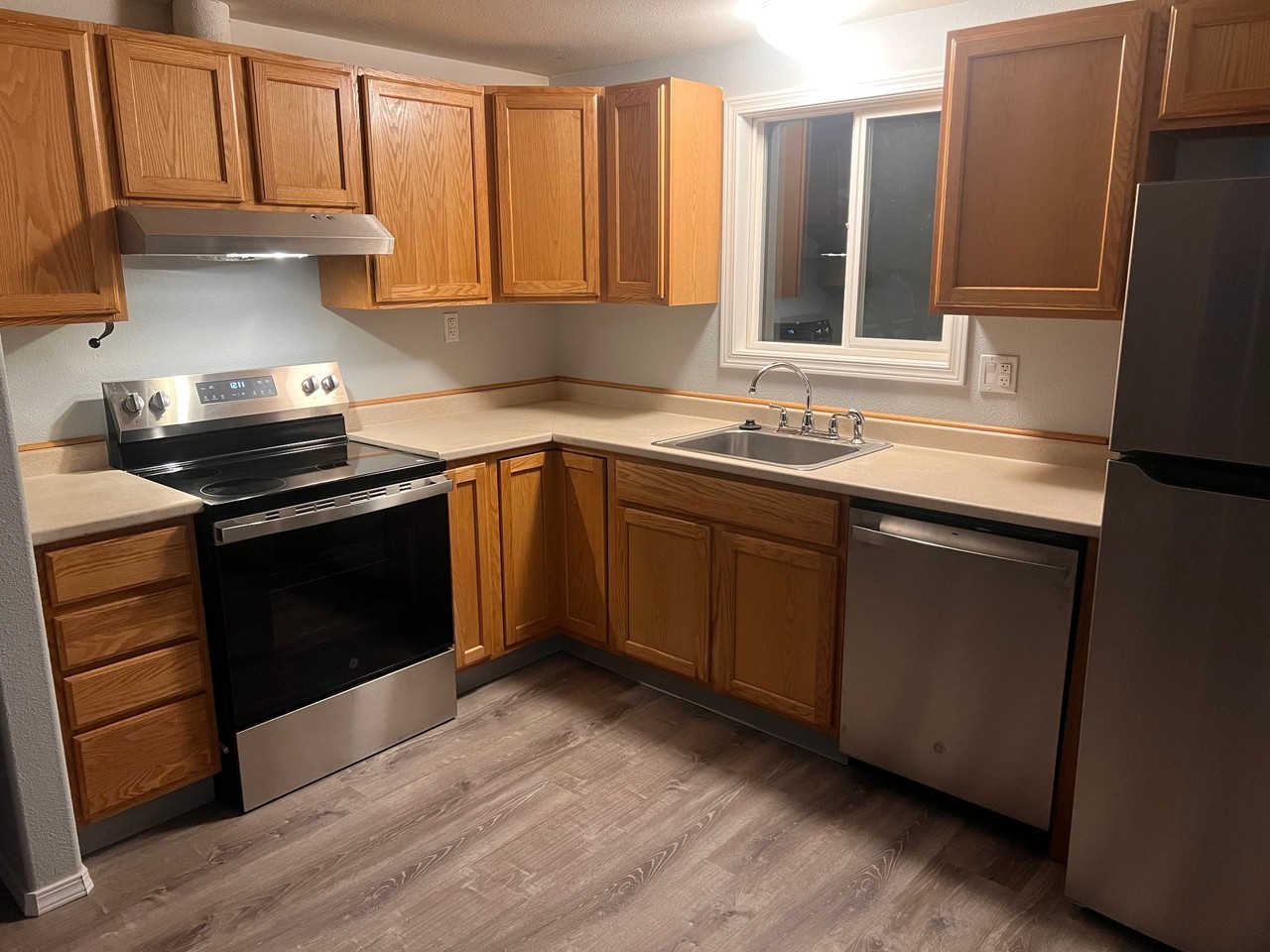 1504 Fathom Dr #9 - Photo 3 of 14
