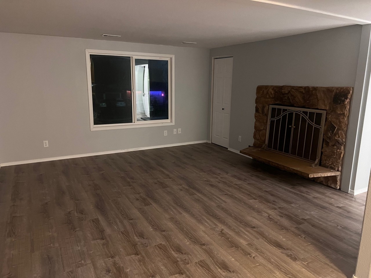 1504 Fathom Dr #9 - Photo 5 of 14
