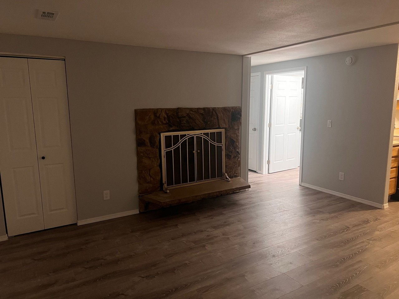 1504 Fathom Dr #9 - Photo 6 of 14