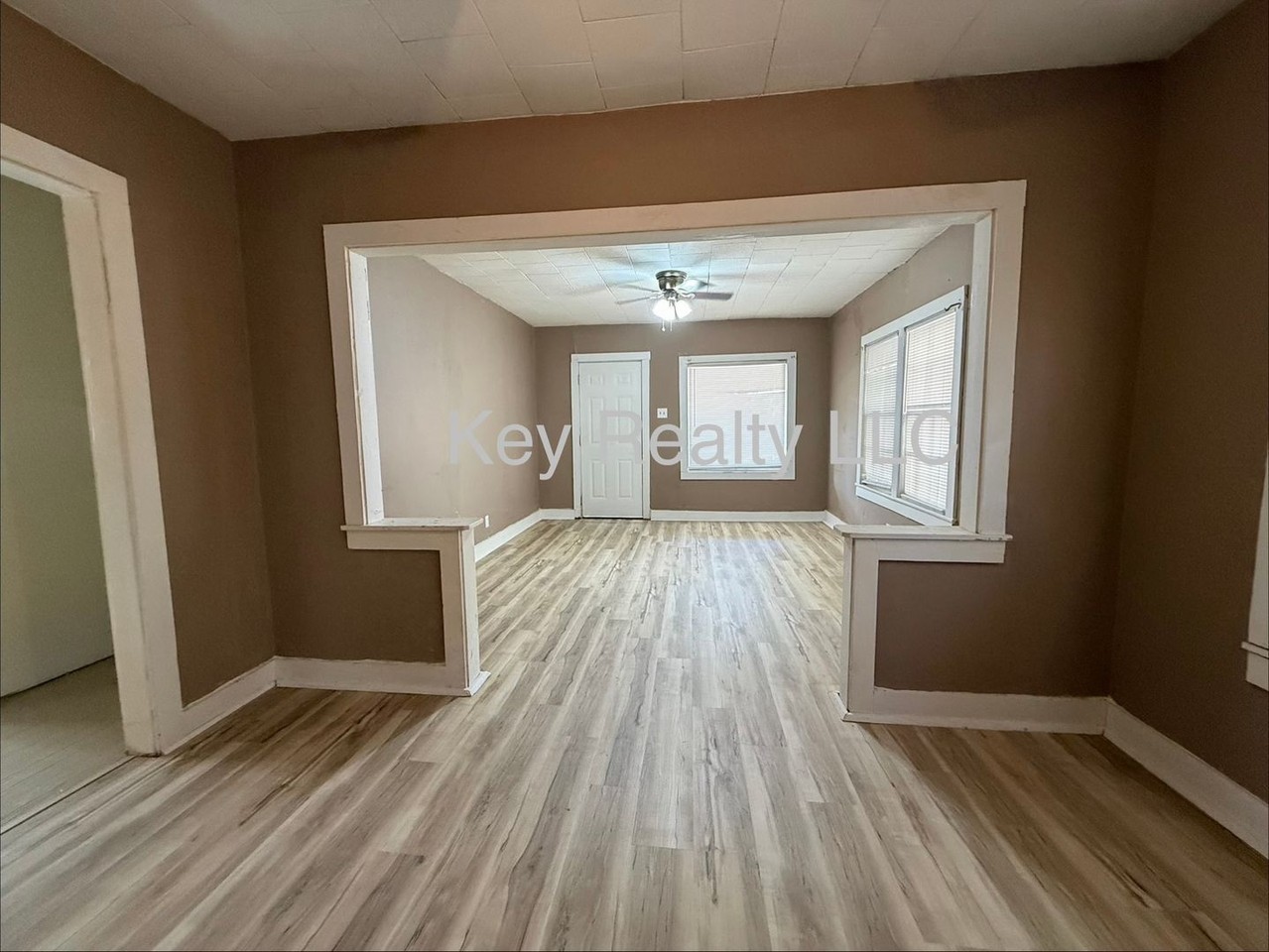 103 Gordon St - Photo 3 of 7