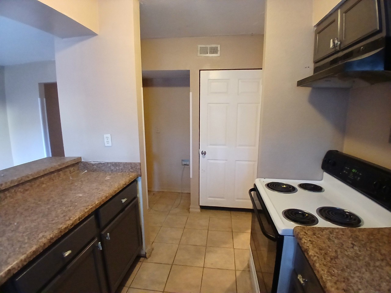 5713 Count Ln - Photo 5 of 19