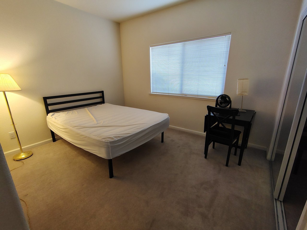 1 Hall Ct - Photo 7 of 18
