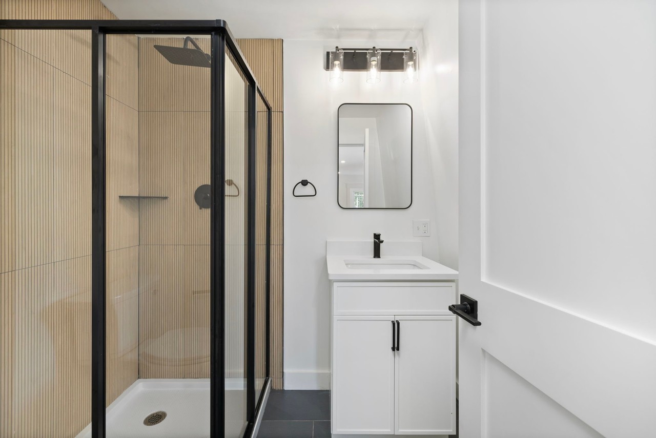 23 Melrose St #3 - Photo 5 of 10