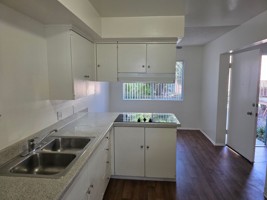 featured image of 1414 W Mcfadden Ave