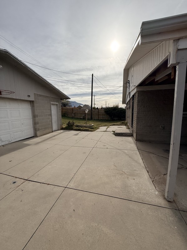 844 N Liberty Ave - Photo 6 of 23