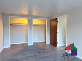 featured image of 2 W Cobble Hill Rd