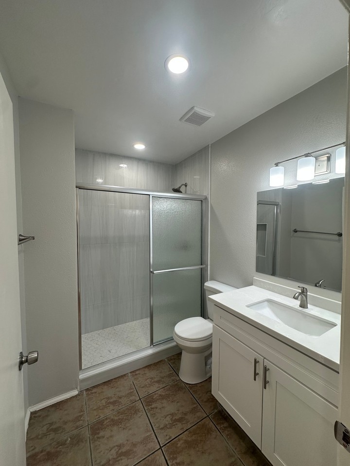 828 Calla Ave #C - Photo 6 of 9