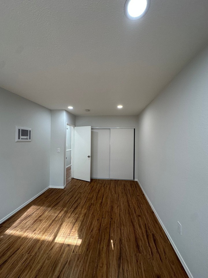 828 Calla Ave #C - Photo 7 of 9