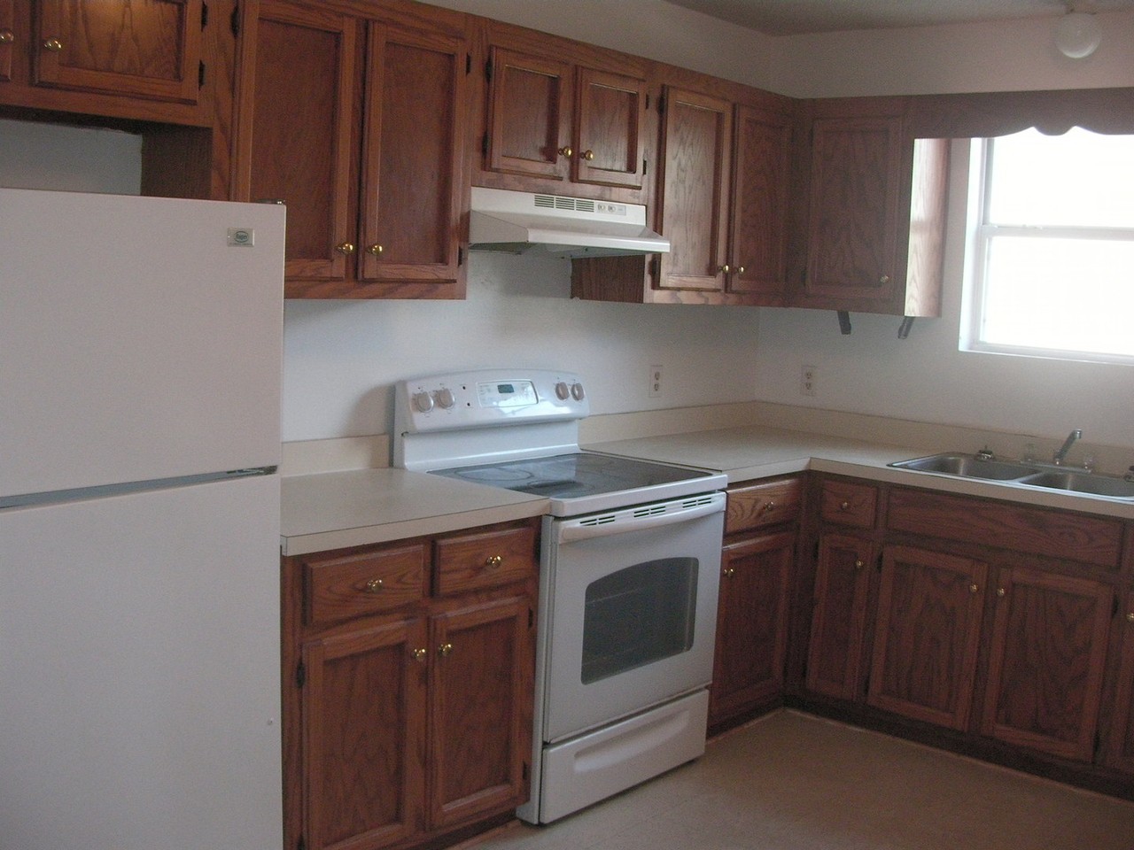 313 Paxton St - Photo 3 of 13
