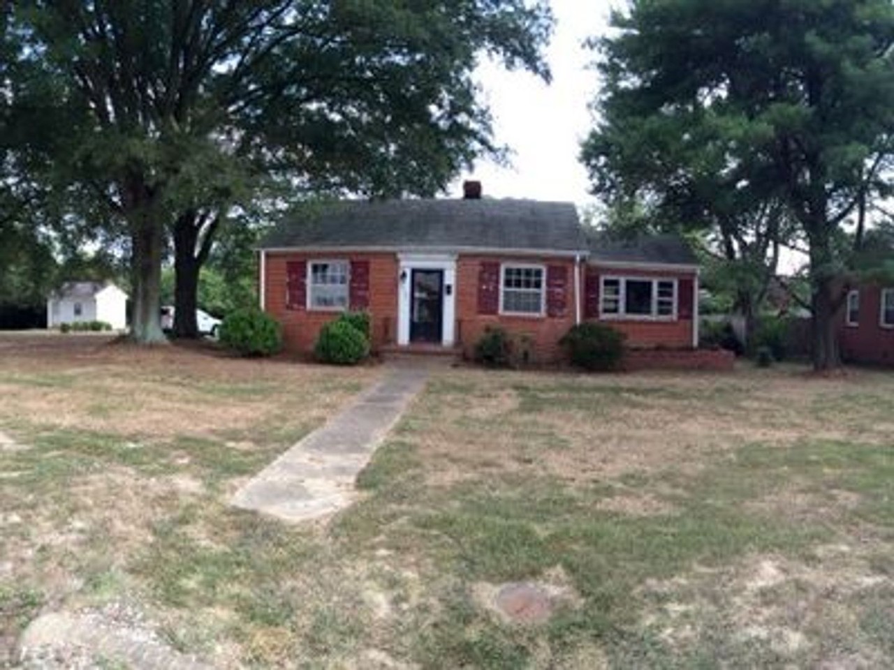 2505 Farrand St - Photo 6 of 23