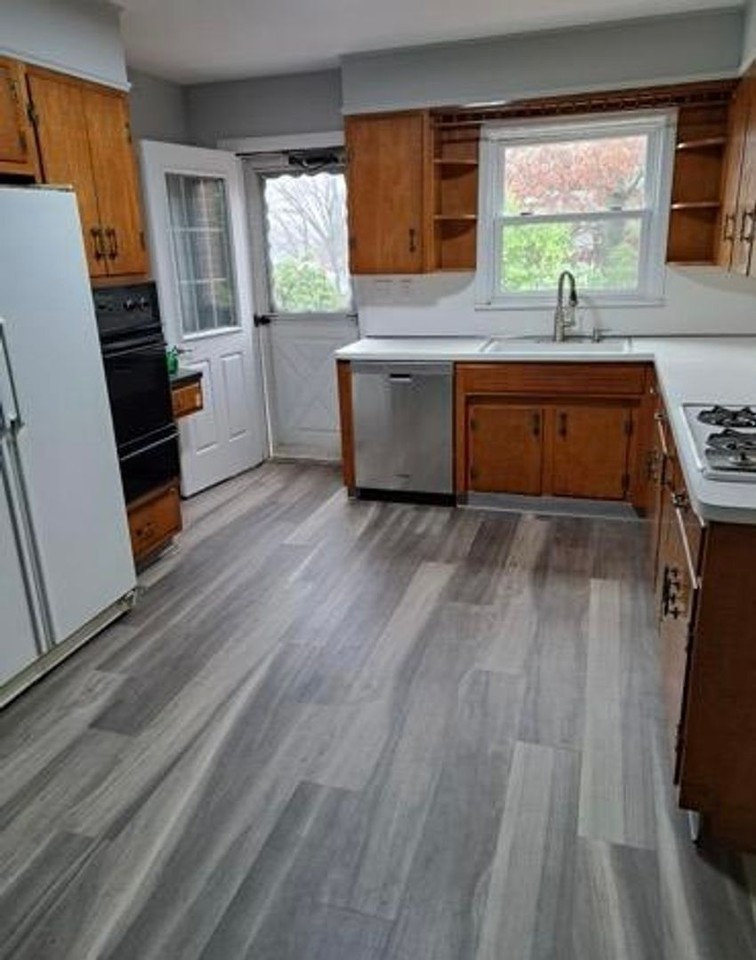 41 Reid St - Photo 4 of 29