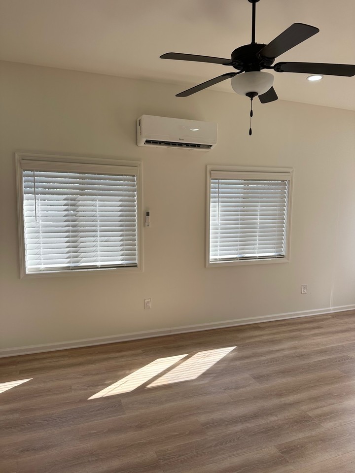 114 Hankins Dr #B - Photo 5 of 12