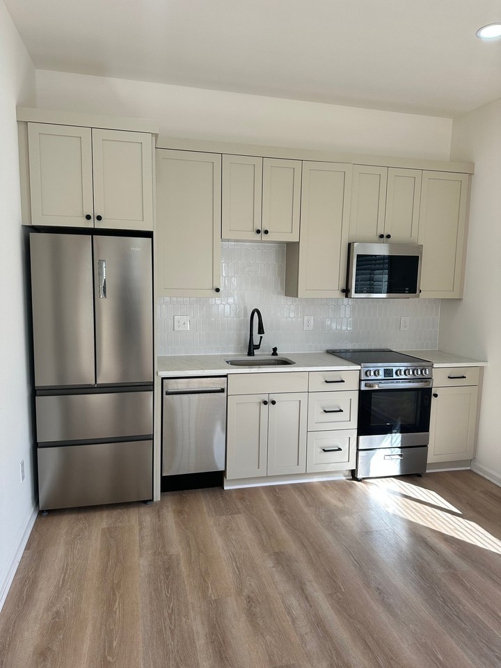 114 Hankins Dr #B - Photo 6 of 12