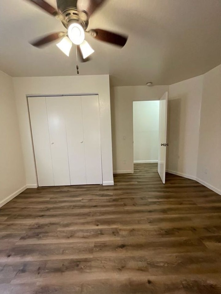 1841 S Missouri Ave - Photo 7 of 10