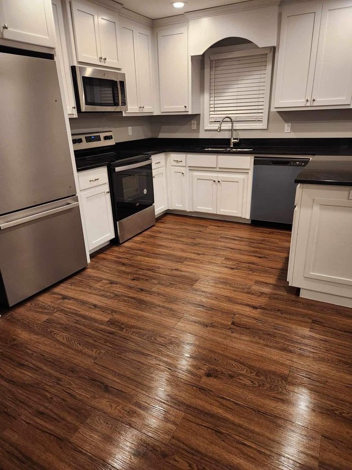 2579 Marathon Dr - Photo 2 of 11