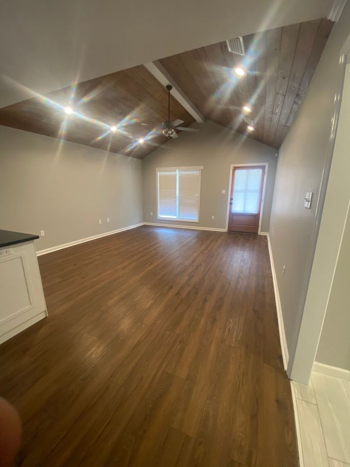 2579 Marathon Dr - Photo 3 of 11