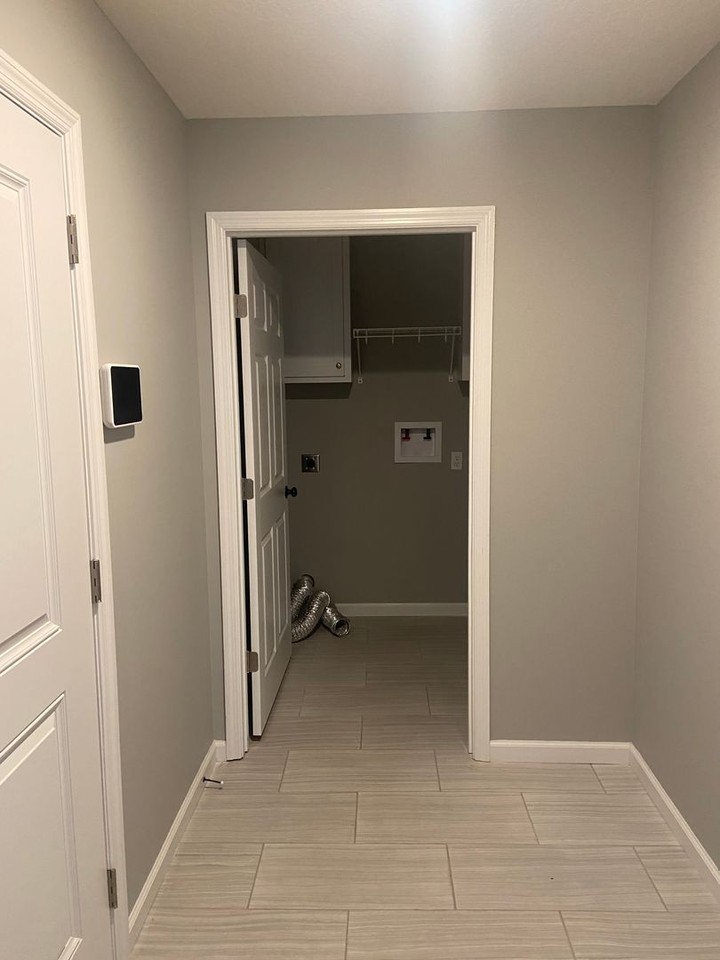 2579 Marathon Dr - Photo 4 of 11