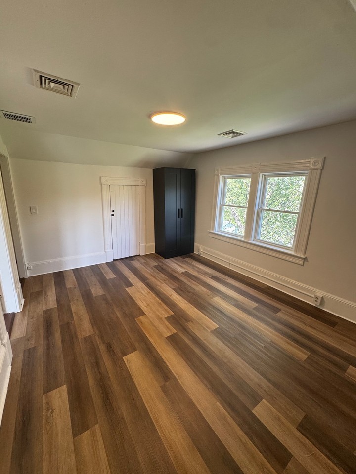 31 Hadley St #3 - Photo 4 of 12