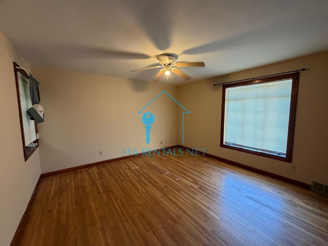 820 N Dellrose Ave - Photo 4 of 7