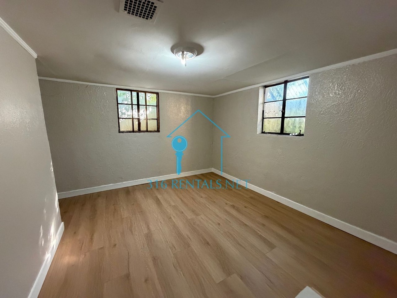 820 N Dellrose Ave - Photo 7 of 7