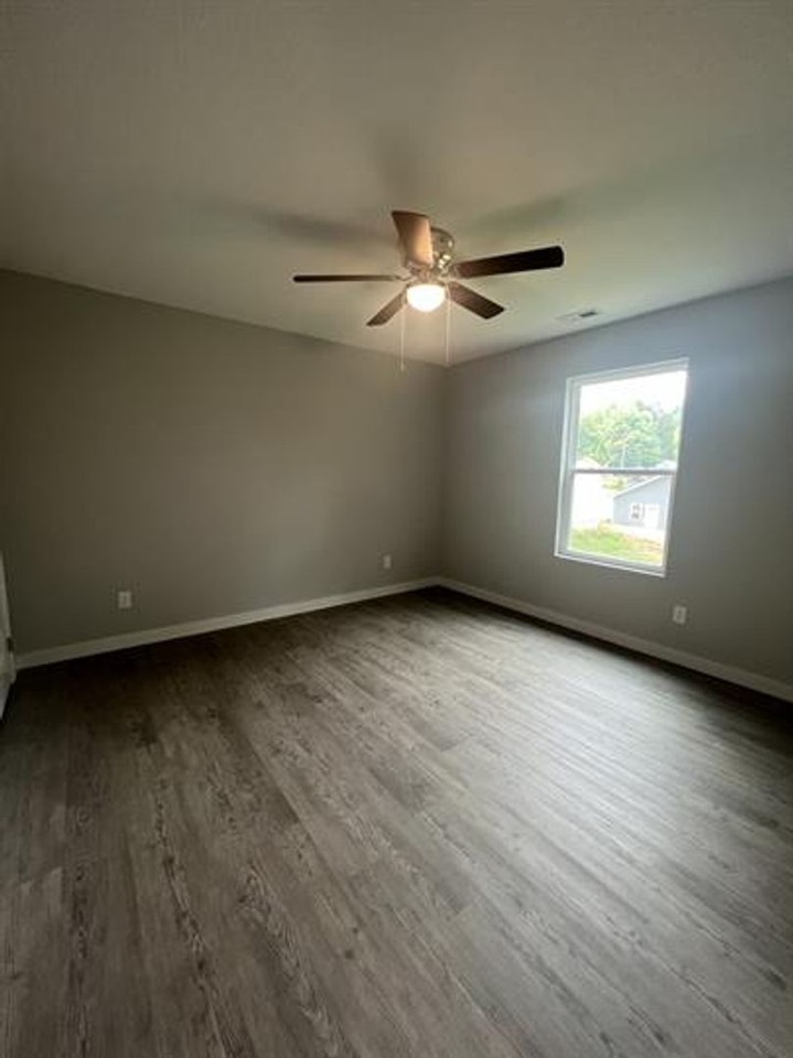 4631 Harsch St - Photo 7 of 10