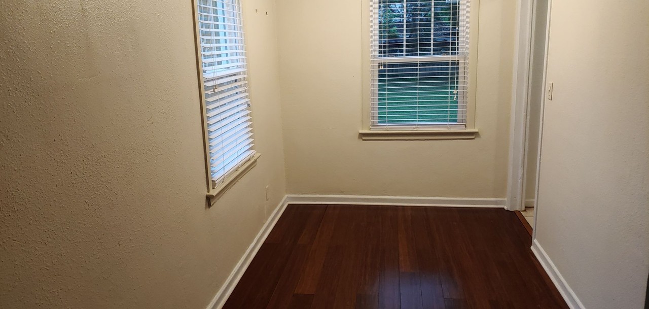 708 E Ohio Ave - Photo 4 of 12