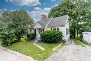 featured image of 913 Garrison Ave